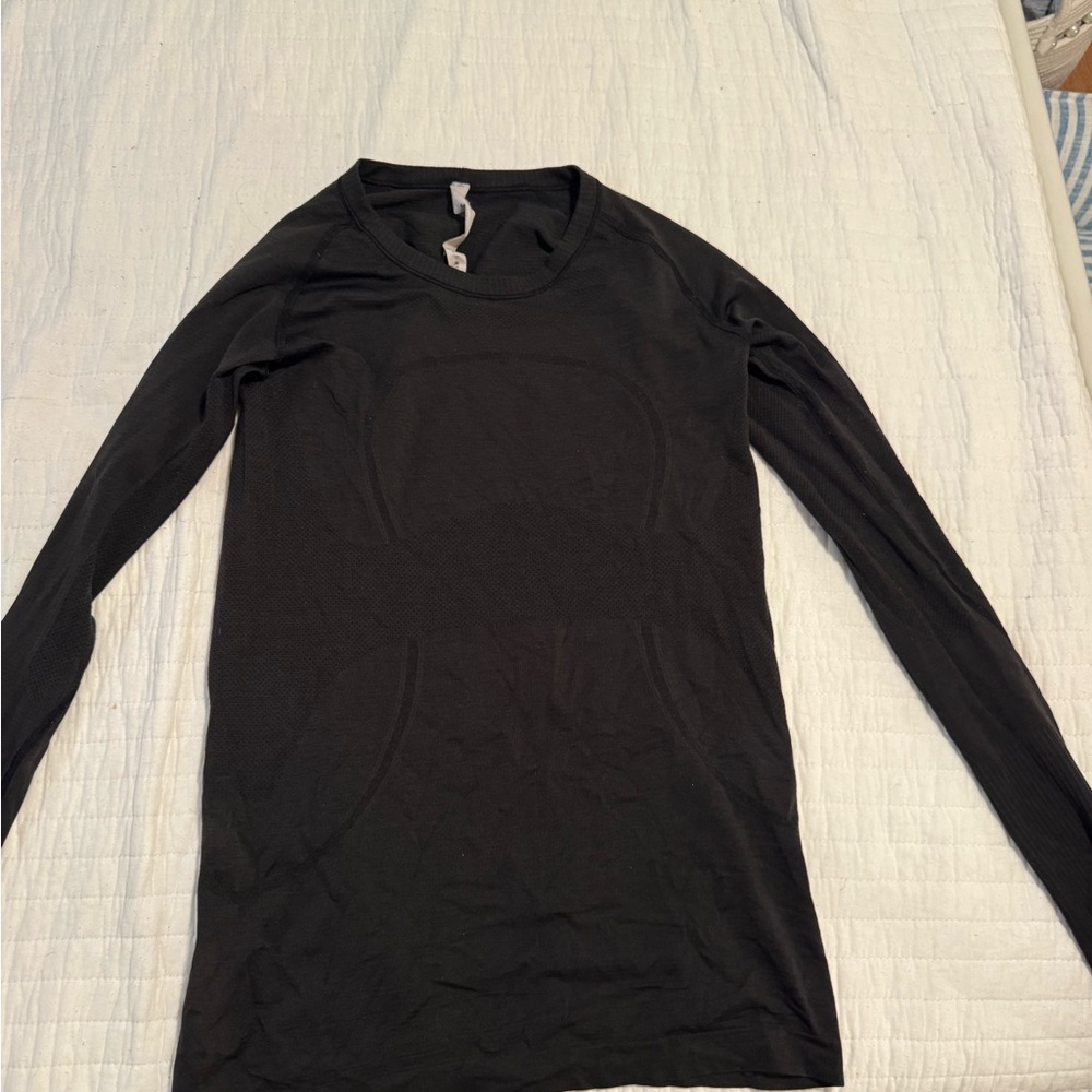 lululemon athletica Women's Black Long Sleeve Tee